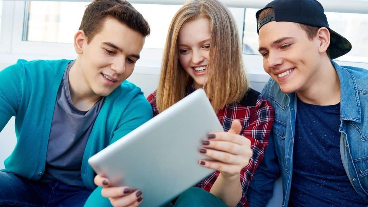 Best Gaming Tablet To Buy In 2021 The Mind Blown