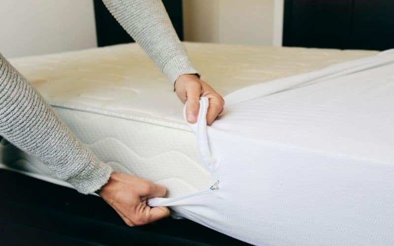 breathable mattress cover